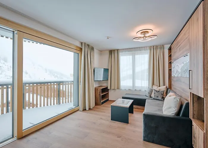 1400 Flexenlodge アパート シュトゥーベン・アム・アールベルク