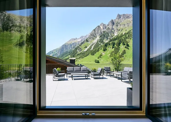 1400 Flexenlodge シュトゥーベン・アム・アールベルク